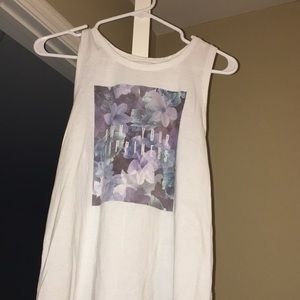 Sleeveless workout shirt